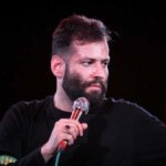 آهنگ امیر برومند تو شمشیر نمیخای فقط یک نگاه کن